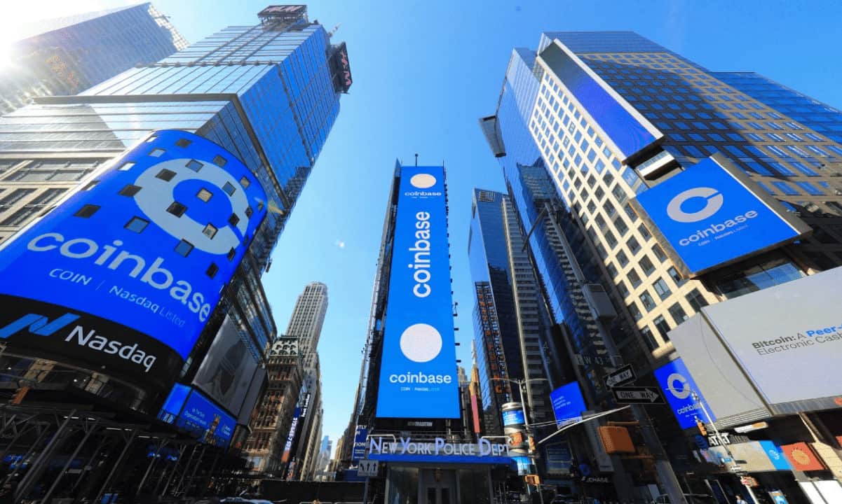 Die Aktie der führenden US-Kryptowährungsbörse Coinbase (COIN) hat ihren größten täglichen Verlust seit sieben Monaten erlitten, nachdem die Börsenaufsichtsbehörde des Landes (SEC) die konkurrierende Börse Kraken gezwungen hatte, ihre Krypto-Staking-Dienste in einem 30-Millionen-Dollar-Abkommen einzustellen. Der Wertverlust von COIN ist darauf zurückzuführen, dass Coinbase erhebliche Einnahmen aus seinen Krypto-Staking-Diensten generiert und die SEC angeblich gegen solche Dienste vorgeht. MÜNZE stürzt um mehr als 14 % ab COIN schloss am Donnerstag bei 59,63 $ gegenüber dem Tagesstartpreis von 68,51 $ und wird zum Zeitpunkt des Verfassens dieses Artikels bei 58,99 $ gehandelt, was einen Einbruch um 14,13 % signalisiert. Das letzte Mal …