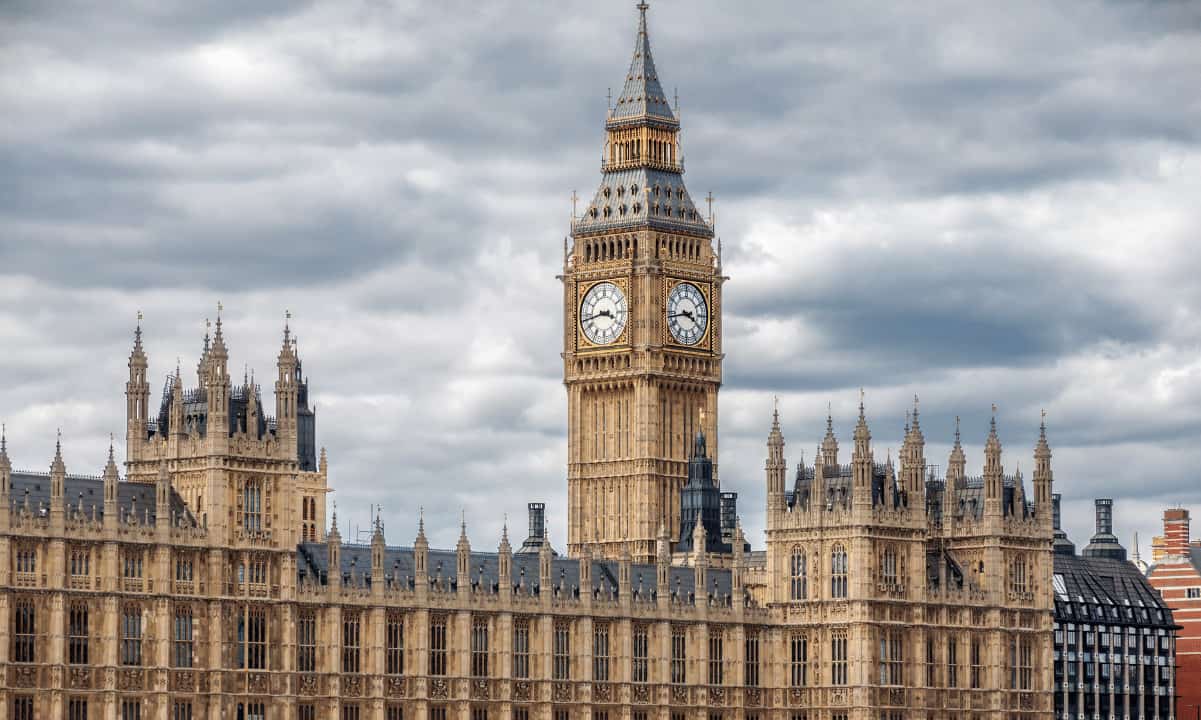Britische Fintech-Investitionen fielen 2022 um fast 60 %: KPMG-Bericht