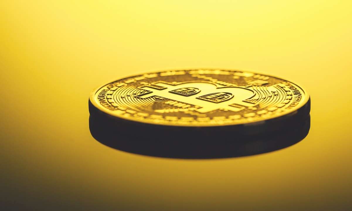 Die Krypto-Analyseplattform Santiment gab an, dass die Menge der an Börsen für digitale Vermögenswerte gehaltenen Bitcoins kürzlich unter 6 % gesunken ist. So niedrig waren die Zahlen zuletzt im Dezember 2017. Das gesunkene Vertrauen in zentralisierte Plattformen verstärkte sich kurz nach dem Scheitern von FTX (einem der Marktführer auf diesem Gebiet vor seiner Insolvenz). Binance hat in den letzten Monaten auch einen Anstieg der Bitcoin-Abflüsse verzeichnet, was darauf hindeutet, dass viele Benutzer lieber auf die Selbstverwahrung als auf eine Drittverwahrstelle vertrauen. BTC-Inhaber verlieren weiterhin das Vertrauen in die Börsen Als analysiert Laut Santiment ist das an Börsen gehaltene Bitcoin-Angebot auf …
