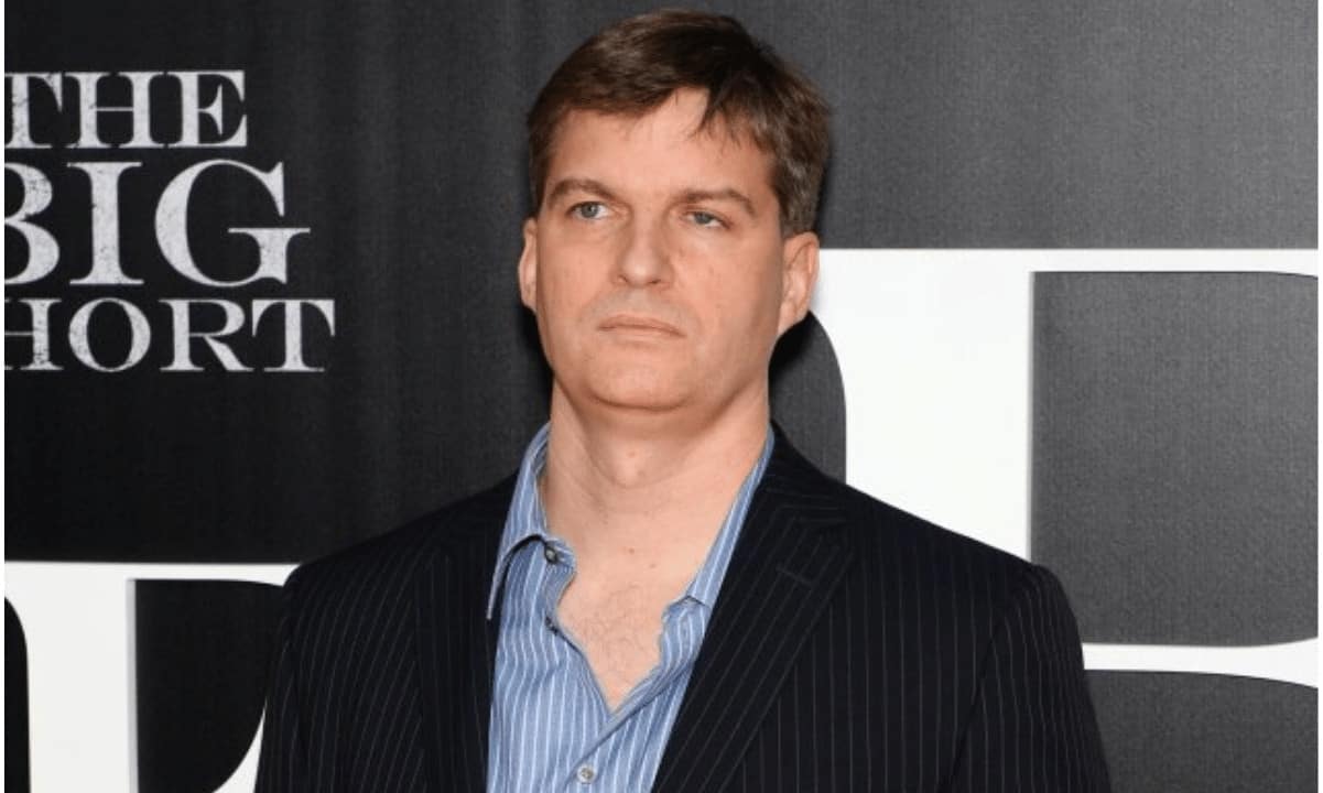 Der berühmte amerikanische Investor Michael Burry, der die Finanzkrise von 2008 vorhersagte, hat seine Erklärung zurückgezogen, in der er seinen Twitter-Followern sagte, sie sollten „verkaufen“. Seine zinsbullische Trendwende folgt auf jahrelange Vorhersagen, dass die Finanzmärkte seit ihrem Höhepunkt im Jahr 2021 weiterhin niedrigere Tiefststände erreichen würden. Burry dreht bullisch um? Am Donnerstag reaktivierte Burry seinen Twitter-Account – den er häufig löscht – um es kurz zu machen Stellungnahme: „Ich habe mich geirrt, Verkaufen zu sagen.“ Ich war falsch zu sagen verkaufen. – Kassandra BC (@michaeljburry) 30. März 2023 Am 31. Januar veröffentlichte Burry einen Ein-Wort-Tweet, in dem er seinen Anhängern …