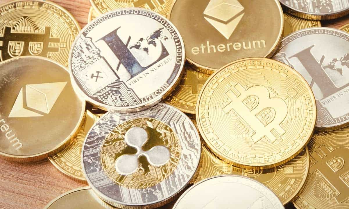 Die negative Stimmung bei Anlageprodukten für digitale Vermögenswerte erreichte die vierte Woche mit einem Abfluss von 17 Millionen US-Dollar. Dies bestätigend, heißt es in der neuesten Ausgabe des CoinShares-Berichts: „Die schlechte Stimmung spiegelt wahrscheinlich die anhaltende Sorge der Anleger über die regulatorische Unsicherheit für die Anlageklasse wider.“ Institutionelle Anleger spüren den Druck, da die US-Aufsichtsbehörde, die Securities and Exchange Commission (SEC), weiterhin auf die Kryptounternehmen im Land abzielt. Die Abflüsse waren diese Woche jedoch im Vergleich zu den Zahlen der letzten Wochen gering. Ein Großteil dieser Abflüsse stammte laut dem Bericht des Fondsmanagers von Bitcoin in Höhe von insgesamt 20 …