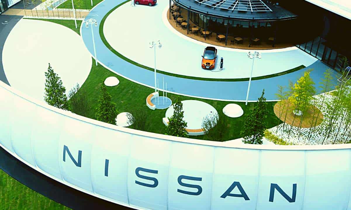 Der japanische multinationale Automobilhersteller Nissan hat Berichten zufolge letzte Woche beim US-amerikanischen Patent- und Markenamt (USPTO) vier Web3-bezogene Marken angemeldet. Die Anwendungen beziehen sich auf die Marken Infiniti, Nismo und Nissan. Laut der Einreichung beabsichtigt Nissan, seine Präsenz im Web3-Bereich zu stärken, indem es virtuelle Kleidung, Autos, Kopfbedeckungen, Sammelkarten, Spielzeug, Tickets und einen Online-NFT-Marktplatz für den Handel und die Prägung von NFTs erstellt. Der Einreichung umfasst auch „Unterhaltungsdienste“ wie Online-Videos, Bilder, Kunstwerke, Eintrittskarten, Ton, Töne, Musik und Sammelkarten. Die Anwendung von Nissan umfasst Software zum Erstellen, Prägen, Senden, Empfangen, Akzeptieren, Handeln, Speichern, Verfolgen, Authentifizieren und Übermitteln von NFTs und Videos. …