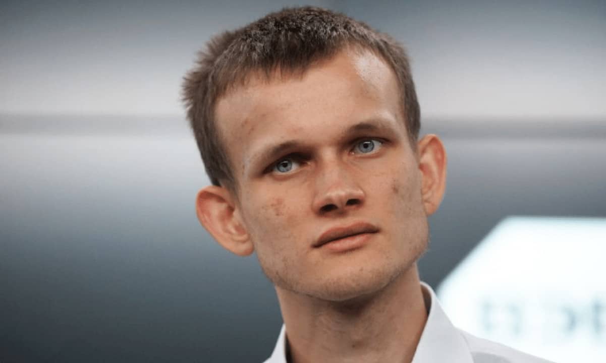 Der Mitbegründer der zweitgrößten Blockchain der Welt hat einige der alternativen Coins, die ihm im Laufe der Jahre als Geschenk zugesandt wurden, mehrfach getauscht. Laut Daten der On-Chain-Datenquelle – Lookonchain – hat Vitalik Buterin verschiedene Alts im Wert von über 700.000 US-Dollar in die native umgewandelt coin seiner Idee – ETH. vitalik.eth (@VitalikButerin) verkauft seine kostenlosen Shitcoins. Derzeit verkauft 50B $MOPS für 1,25 $ETH($ 2.000), verkauft 10 Mrd $KULT für 58 $ETH($91.000), verkauft 500T $SCHIK für 380 $ETH($600.000).https://t.co/SboWZsO8WY pic.twitter.com/xNaRTeVM7K — Lookonchain (@lookonchain) 7. März 2023 Die größte Auslagerung erfolgte in Form von SHIKOKU (SHIK) – 500T wurden gegen 380 ETH …