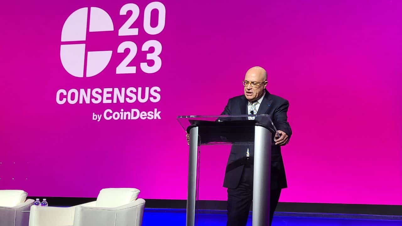 Christopher Giancarlo – ehemaliger Vorsitzender der Commodities and Futures Trading Commission (CFTC) ist der Meinung, dass die ausgesprochenen Gegner der digitalen Währung der Zentralbank (CBDC) größtenteils den Atem verschwenden. Während einer Rede bei Consensus 2023 am Mittwoch argumentierte er, dass staatlich unterstützte digitale Dollars weitgehend unvermeidlich seien und sicherlich in einer Welt neben Stablecoins auf dem Privatmarkt existieren würden. Das Wachstum von CBDCs Der ehemalige Politiker – gemeinhin als „Crypto Dad“ bezeichnet – sagte, dass Geld „zu wichtig ist, um es den Zentralbankern zu überlassen“. „Geld ist ebenso ein soziales wie ein staatliches Konstrukt“, sagte Giancarlo. „Der Erfolg von Fiat-Geld …