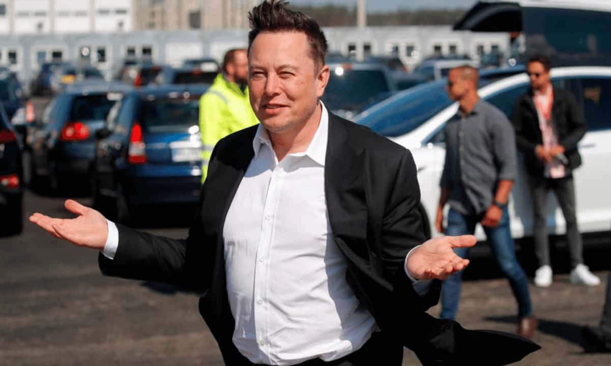 Changpeng Zhao (CZ), CEO von Binance, hat kürzlich Tesla und SpaceX-Chef Elon Musk nach einer scheinbar langen und freundschaftlichen Geschichte zwischen den beiden Parteien entfolgt. Obwohl keiner der beiden Geschäftsführer explizite Hinweise hinterlassen hat, hat Krypto-Twitter einige Theorien darüber, was die Spannungen zwischen den Tech-Milliardären antreiben könnte. Hat Twitter Binance gemieden? Der Twitter-Account @BigCryptoAlert machte am Samstag auf die Wende der Ereignisse aufmerksam und wies darauf hin, dass CZ – dessen Konto Folgt über 1600 Benutzern – Musks nicht mehr mitgezählt Profil darunter. Ein Twitter-Nutzer namens Lucra spekuliert dass CZ sich möglicherweise von Elon distanziert, seit Twitter eToroUS – ein …