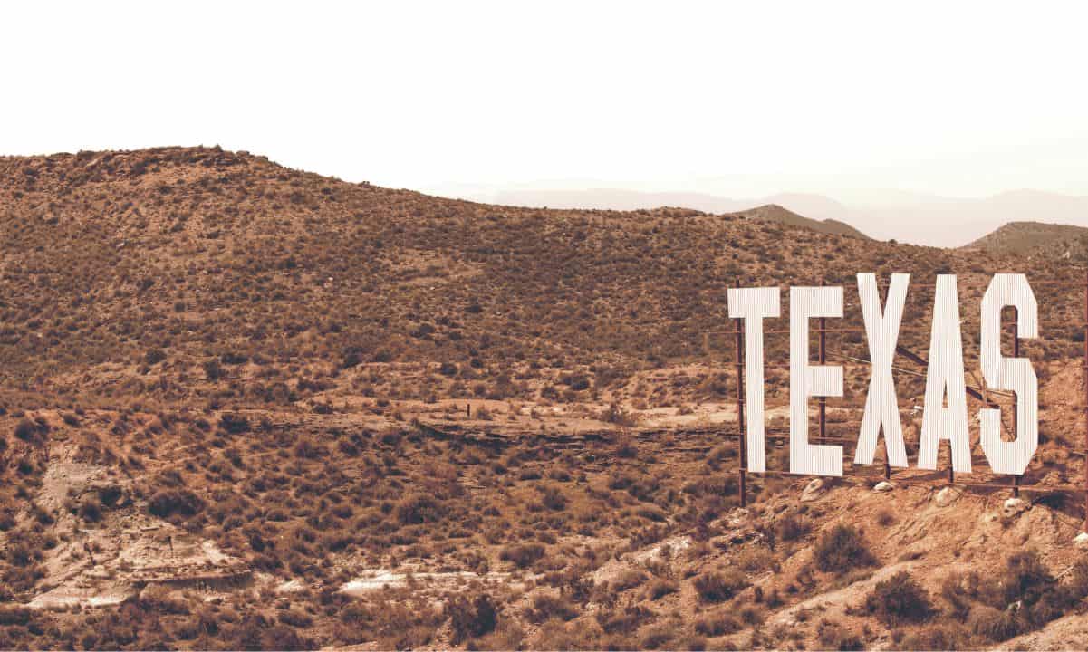 Das Texas State Securities Board hat eine Notunterlassungsanordnung gegen die Krypto-Handelsplattform Abra und ihren Vorstandsvorsitzenden Bill Barhydt eingereicht. Die Aufsichtsbehörde behauptete, das Unternehmen habe seine Kunden in die Irre geführt und Wertpapierbetrug begangen, indem es einige seiner Produkte wie Abra Earn angeboten habe. Die Regulierungsbehörde fügte hinzu, dass das Unternehmen „heimlich Vermögenswerte“ an Binance übertragen habe, und wies darauf hin, dass die US-Börsenaufsicht SEC kürzlich die größte Krypto-Börse der Welt ins Visier genommen habe. Seit März zahlungsunfähig? Die texanische Regulierungsbehörde gepflegt In seinem langen Warnschreiben behauptete Abra, dass Abra die Öffentlichkeit getäuscht und durch das Angebot und den Verkauf nicht …