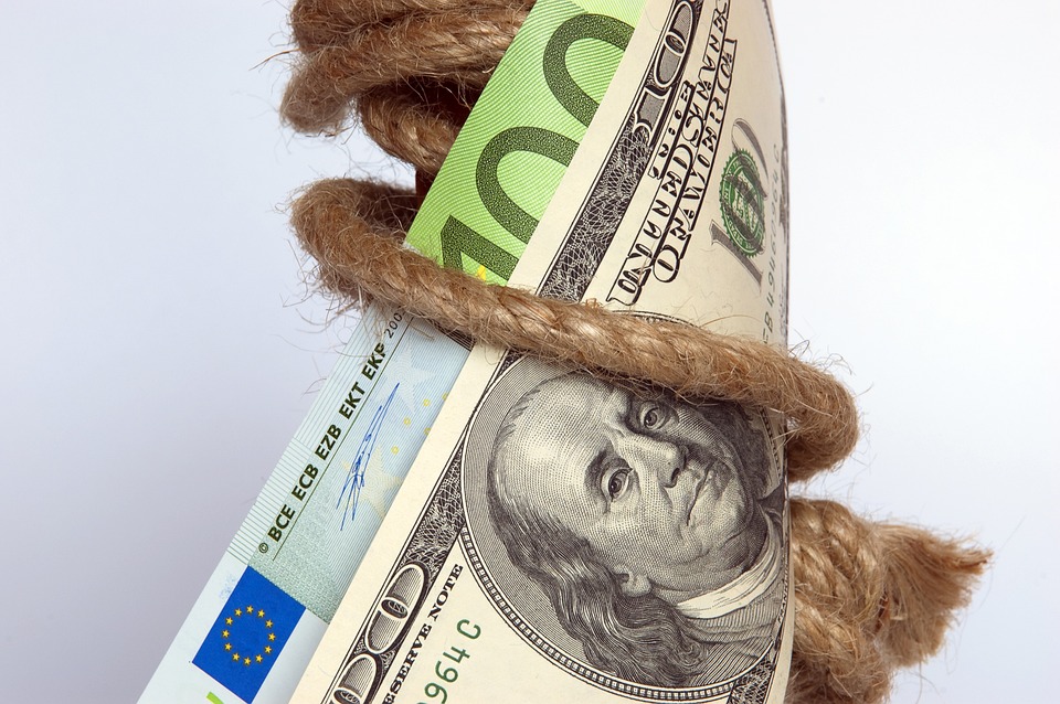 Arkham, eine Kryptowährung, ist derzeit auf dem Vormarsch und erreichte kürzlich einen Höchstwert von 1,73 US-Dollar. Allerdings weist sie Anfälligkeiten für weitere Rückgänge auf. Der rasche Anstieg des Preises über die Marke von 0,70 US-Dollar lässt darauf schließen, dass ein Anstieg ohne solide Prinzipien zu einem Rückgang führen könnte. Hier sind einige wichtige Statistiken über den Arkham-Preis: Aktuell liegt der Preis bei 0,6339 US-Dollar. Der Marktwert beträgt 94.776.925 US-Dollar und die Gesamtquelle von Arkham beläuft sich auf 150.000.000 ARKM. Die Gesamtquelle von Arkham liegt bei 625.893.030 US-Dollar und die Kryptowährung befindet sich auf dem 250. Platz in der Coinmarketcap-Rangliste. Es …