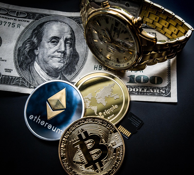 Aktuelle Entwicklungen beim Ethereum (ETH) Preis und Netzwerkaktivität Die Kryptowährung Ethereum (ETH) hat in den letzten Wochen eine Reihe von dramatischen Veränderungen erlebt. Am 11. März 2024 fiel der Etherpreis auf 1.750 US-Dollar, bevor eine rasche Erholung um 18 % folgte. Trotz dieser kurzfristigen Stabilisierung ist die langfristige Perspektive von Ethereum durch verschiedene negative Trends geprägt. Preisbewegungen und technische Analyse Die Preisbewegung von Ethereum zeigt bisher ein bearishes Chartmuster. Auf dem Tageschart ist eine bearishe Flagge zu erkennen, die typischerweise starkes Abwärtsmomentum signalisiert. Analysten diskutieren die Möglichkeit eines weiteren Preisrückgangs auf 1.200 US-Dollar. Gleichzeitig haben die durchschnittlichen Transaktionsgebühren im Ethereum-Netzwerk …