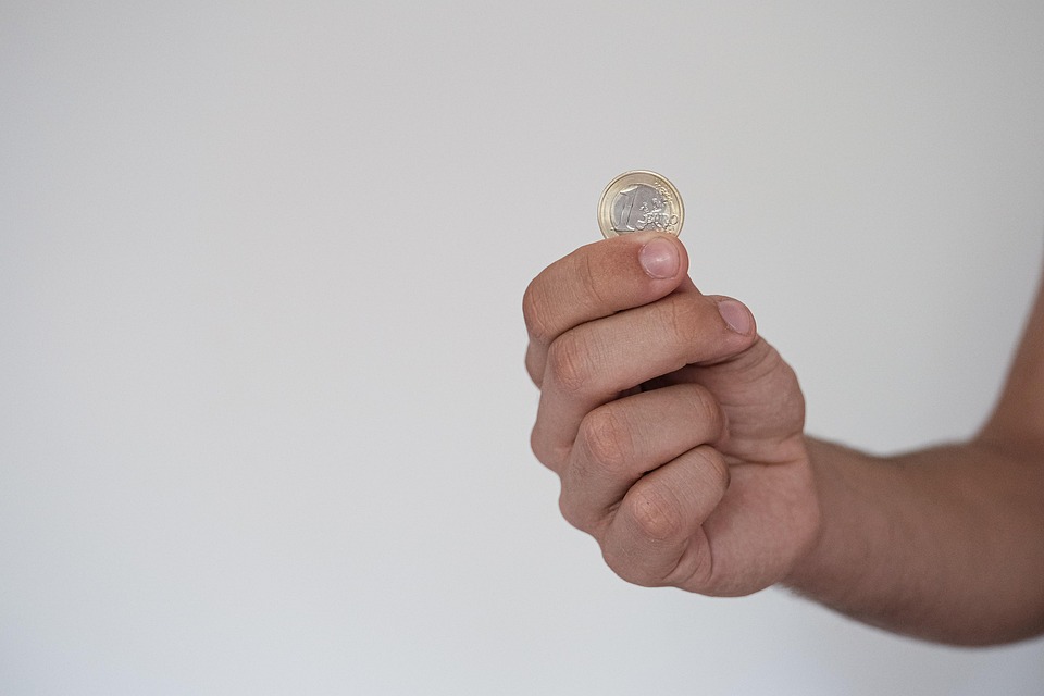 „Solana am Scheideweg: Memecoin-Skandal und bevorstehender Token-Unlock setzen die Kryptowährung unter Druck“